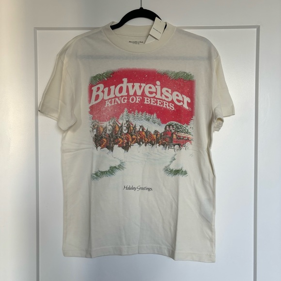 NWT Abercrombie Budweiser Holiday Tee - Picture 2 of 4